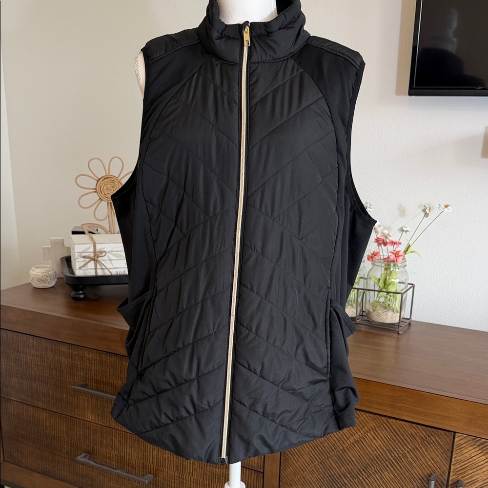 Black Quilted Lightweight Women's Vest - Sleeveless Zip Front